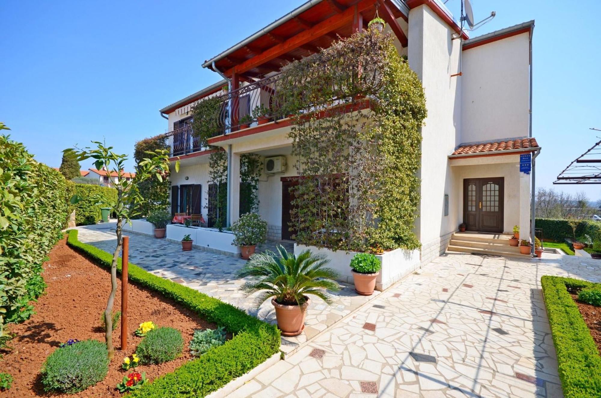 Apartments Milan 로비니 외부 사진